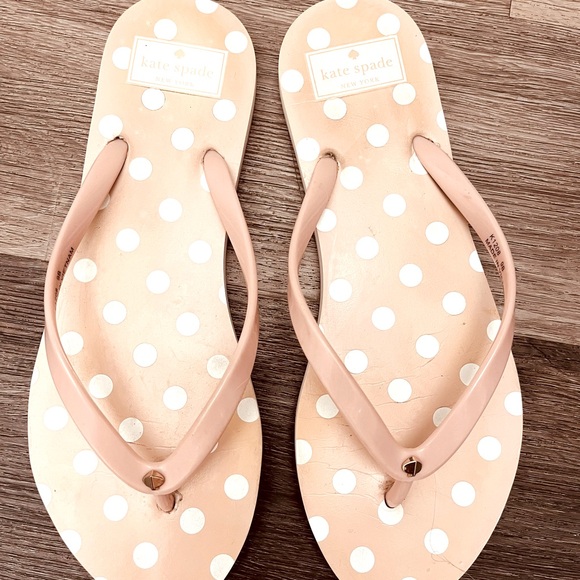 Kate Spade light pink and white polka dot flip flops - Picture 1 of 2